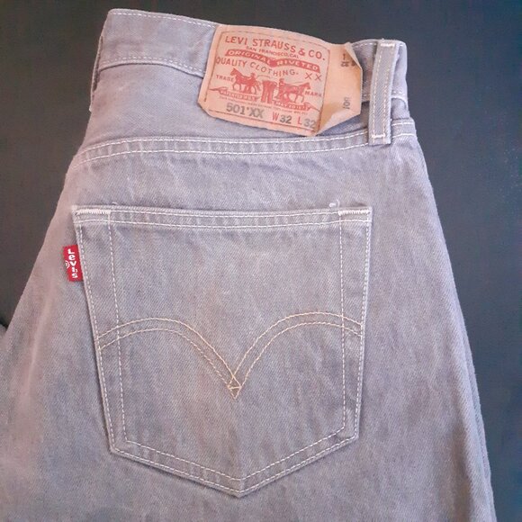 Levi Strauss 501 Straight Fit SZ 32x32 Light Grey Button Up Jeans - Picture 2 of 15